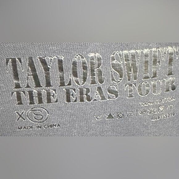 Taylor Swift The Eras Tour Mineral Wash Gray Crewneck Graphic T-Shirt. XS. NWOT. - Picture 6 of 9